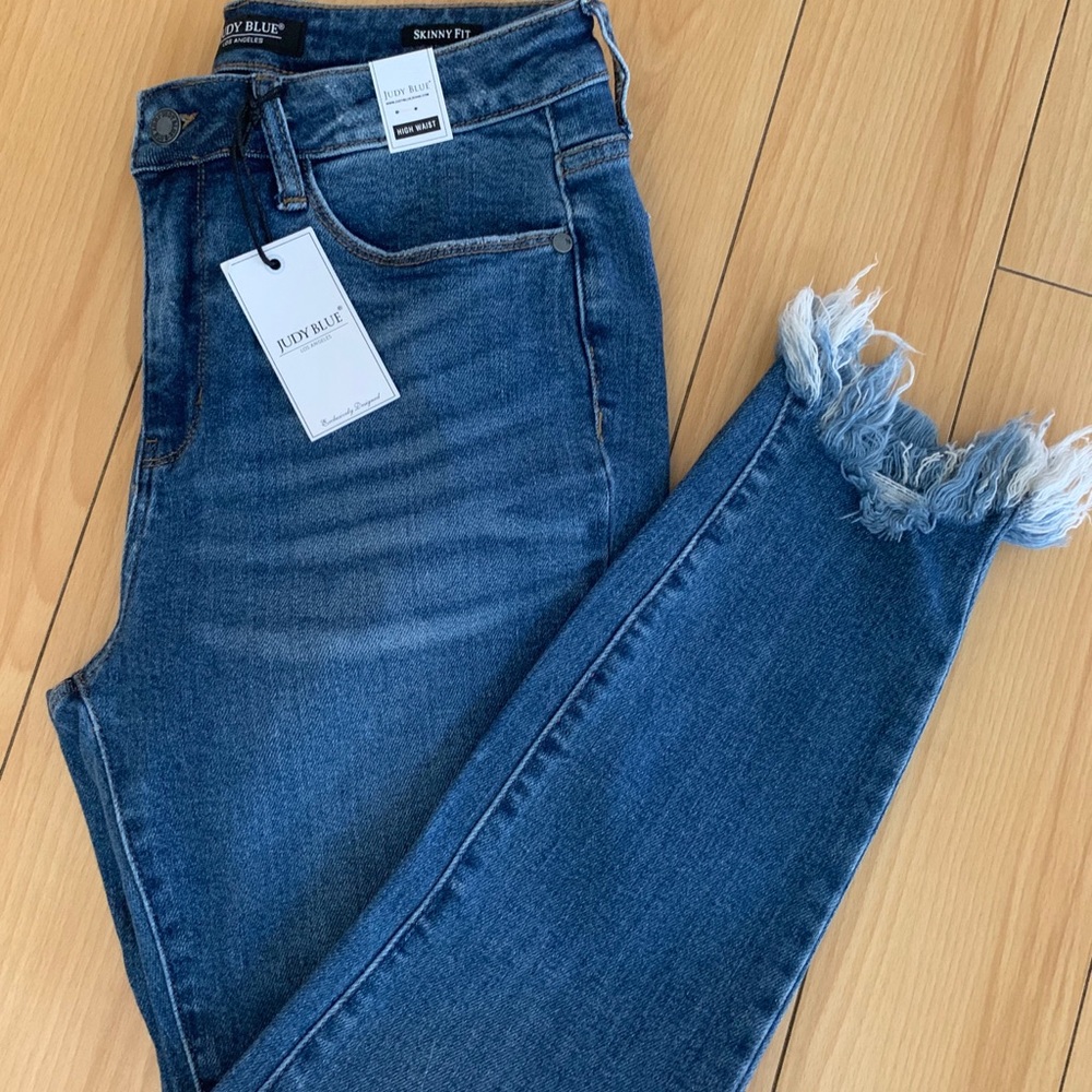 Judy Blue Sharkbite High Waist Jeans Size 11
